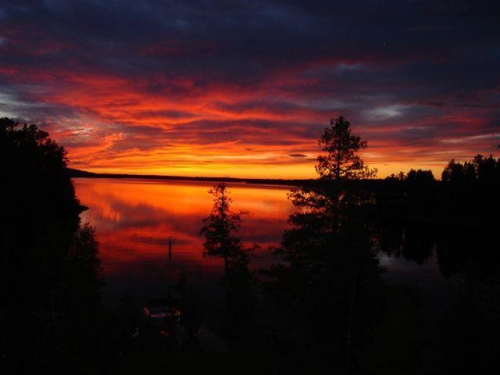 Check out this amazing sunset taken on Pelican Lake in Sioux Lookout on June 14, 2010. Aren't the colours great?